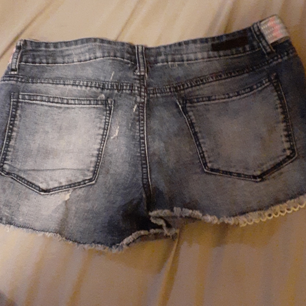 Shorts - Picture 2 of 2